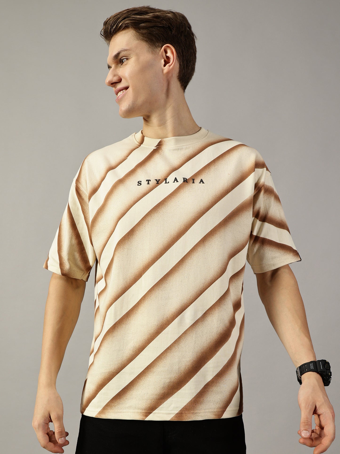 BEIGE OVERSIZED TEXTURE LINE T-SHIRT - STYLARIA