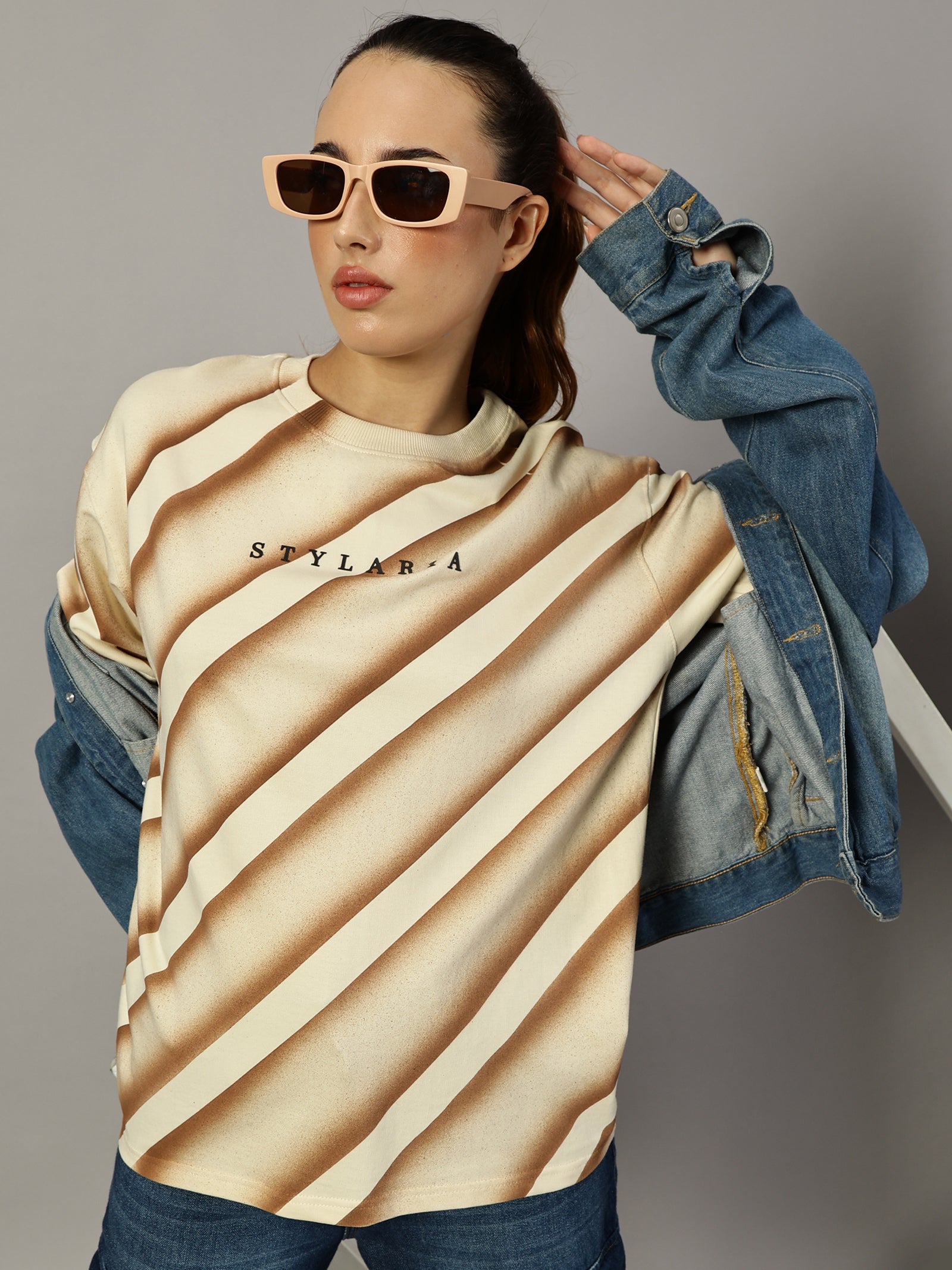 BEIGE OVERSIZED LINE TEXTURE T-SHIRT - STYLARIA