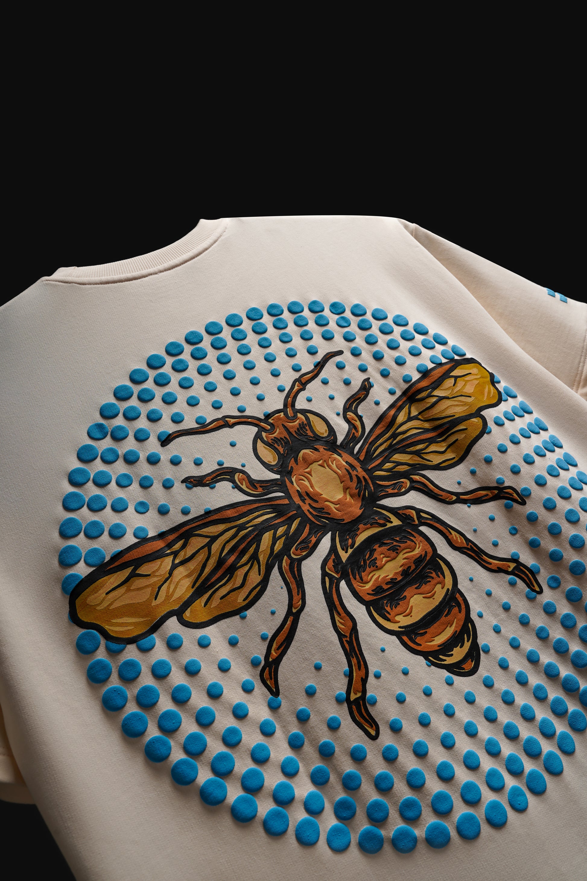 IVORY HONEY BEE PRINT OVERSIZED T-SHIRT - STYLARIA